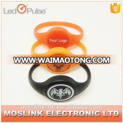 Hot selling Led Pulse Brand round shape colorful Motion sensor silicon wristbands with led light